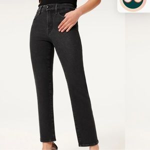 Good American Good Legs Straight Jeans